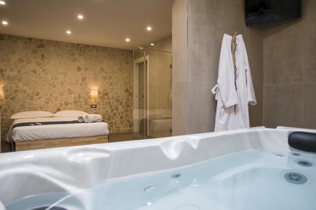 باري Suite 18 Luxury Apartments المظهر الخارجي الصورة