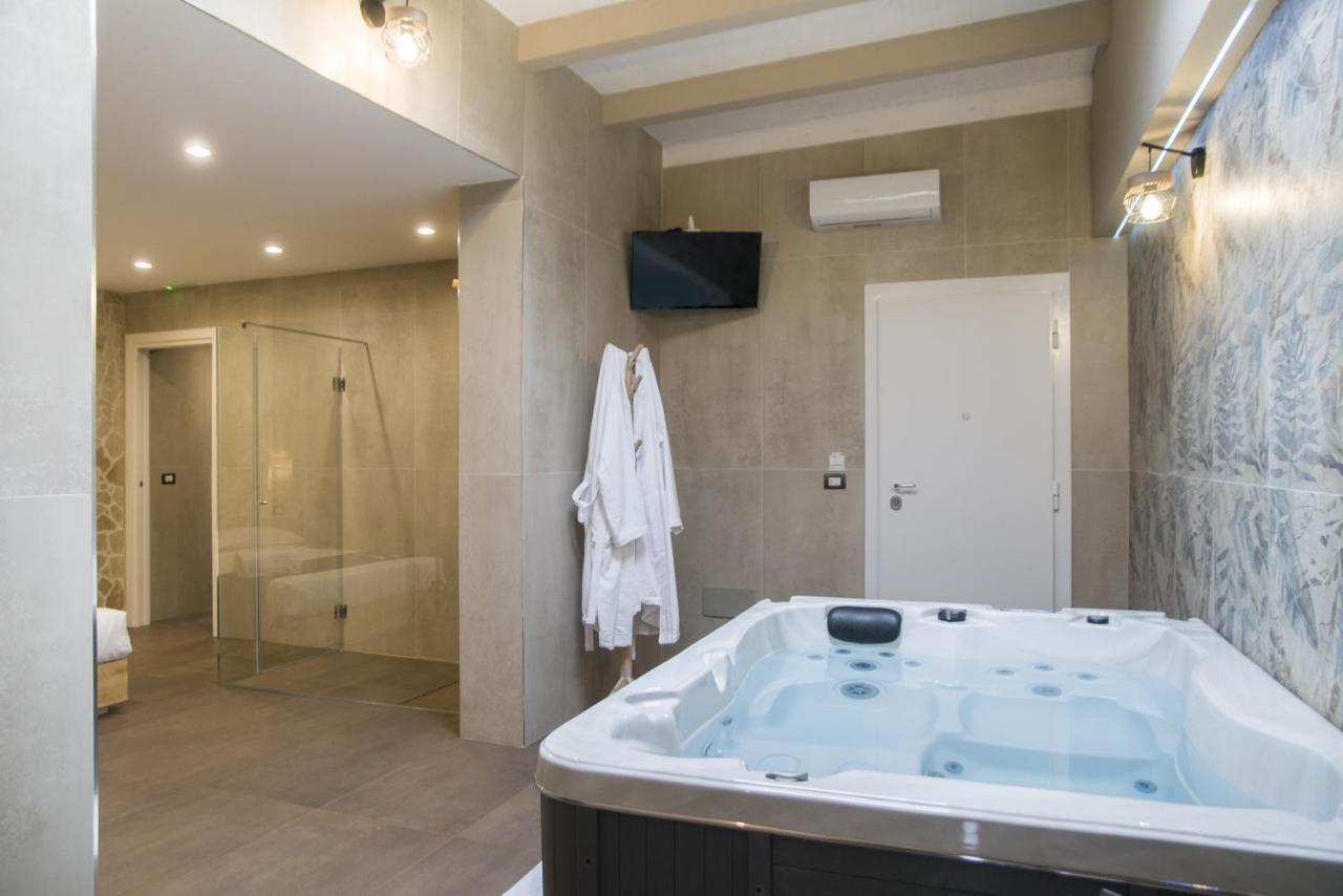 باري Suite 18 Luxury Apartments المظهر الخارجي الصورة