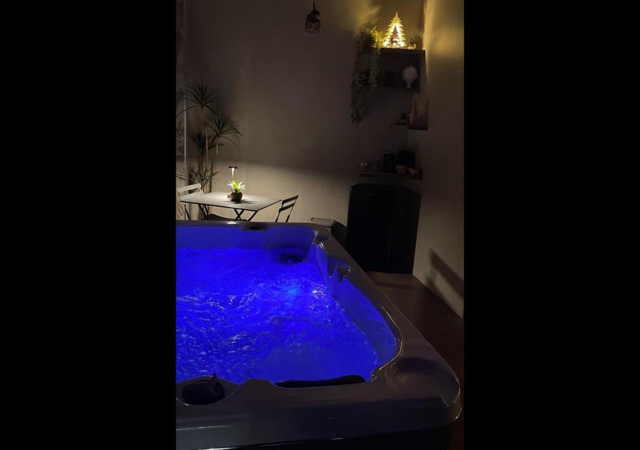 باري Suite 18 Luxury Apartments المظهر الخارجي الصورة
